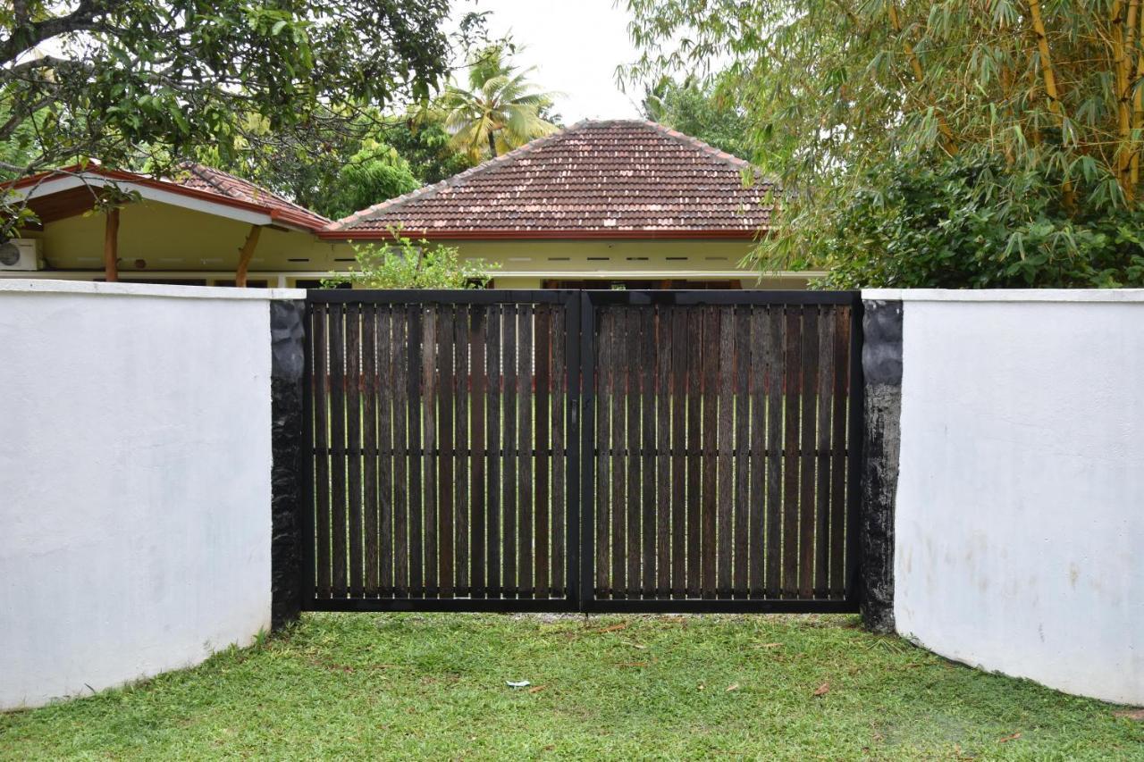Villa Polhena Matara Eksteriør billede